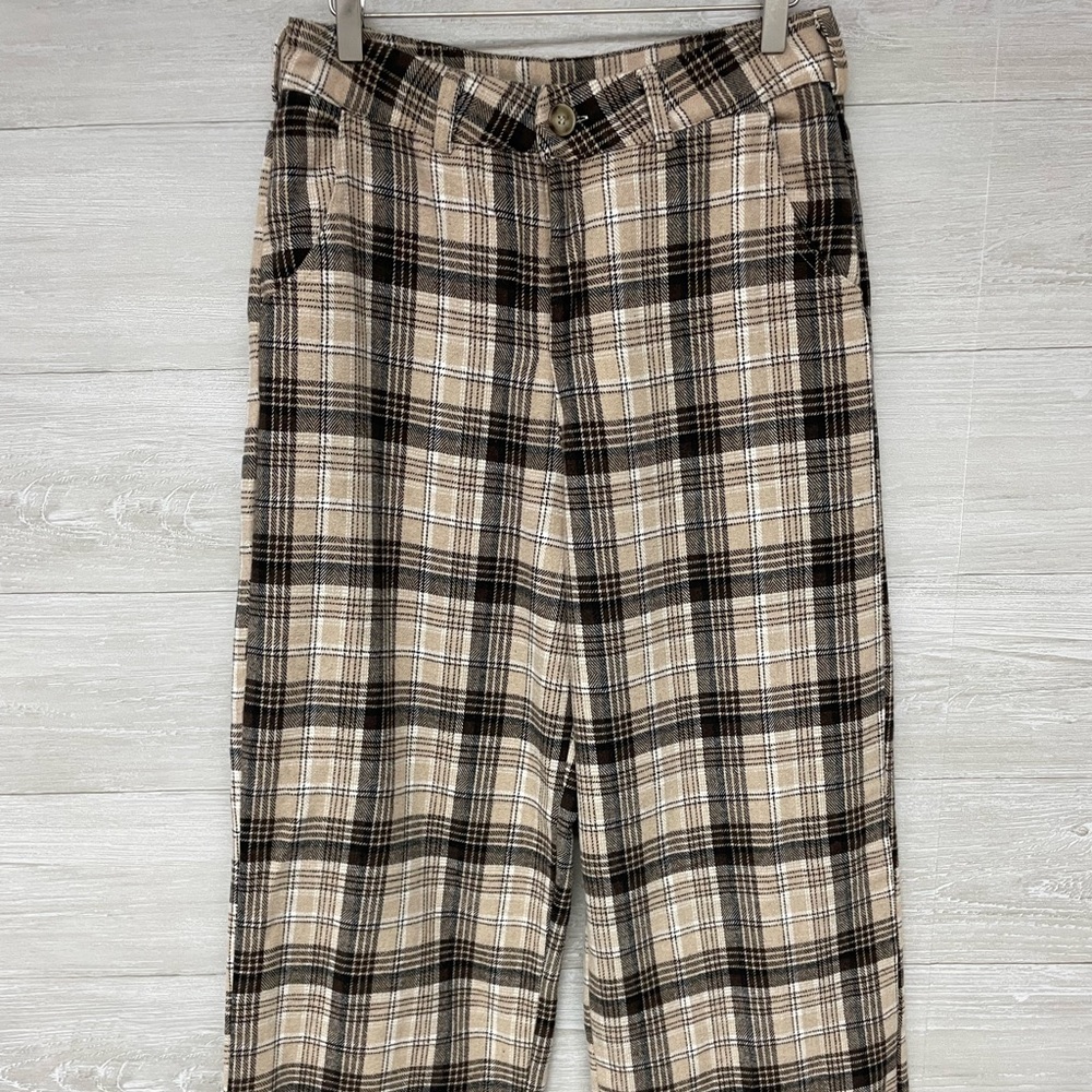 * | Miss Love | plaid pants. Size L.